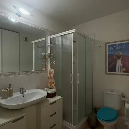 Beautiful Very Close To The Sea Apartment *